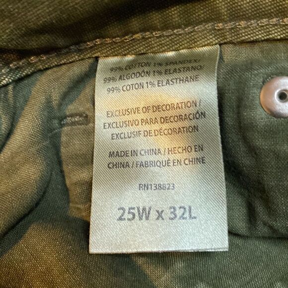 Cleo + Wolf Women’s High Rise Straight Leg Jeans - Picture 9 of 9